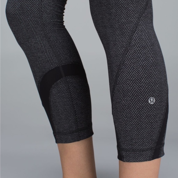 Lululemon Inspire Crop II *All Luxtreme - Picture 6 of 9